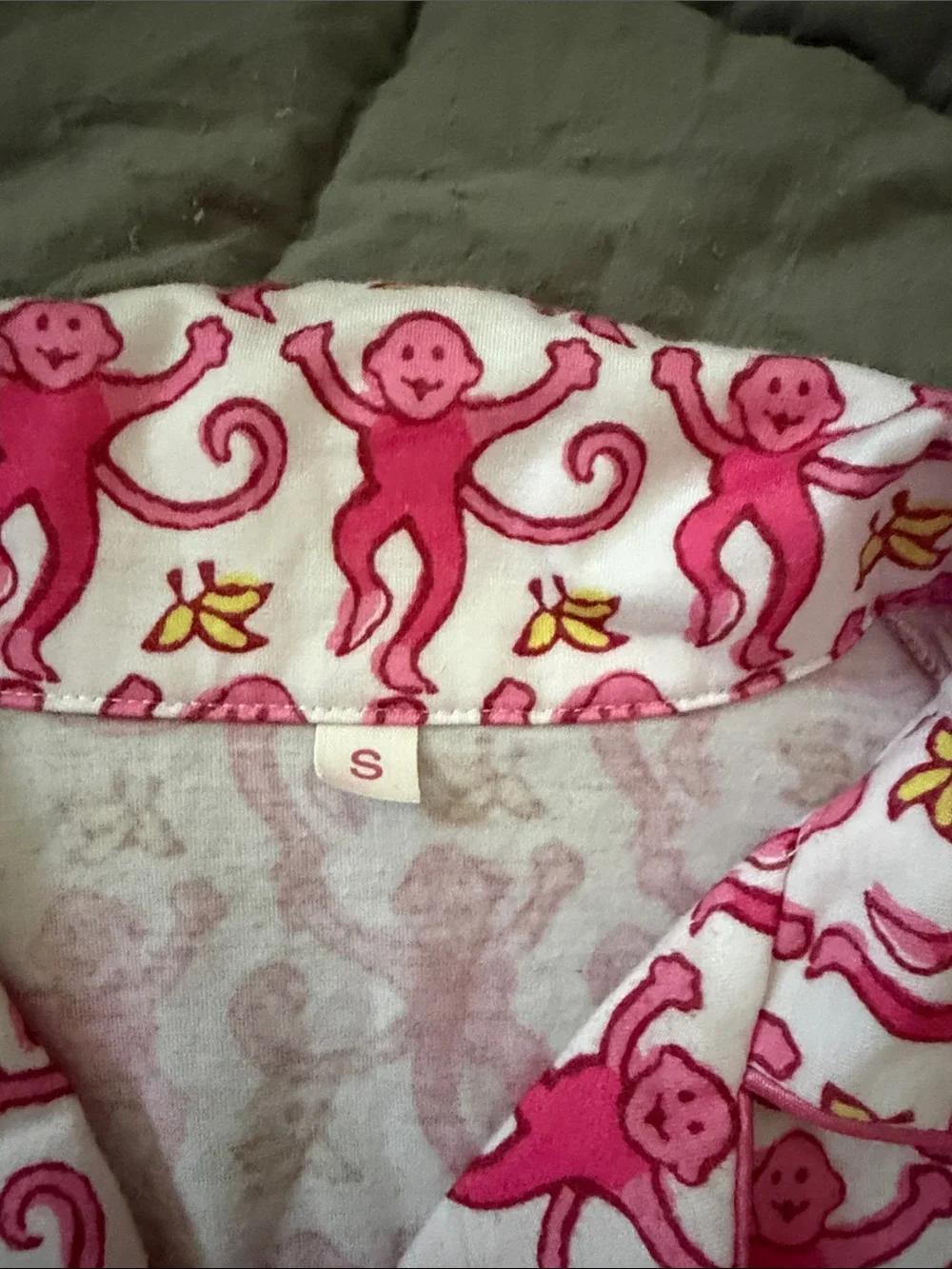 Roller Rabbit Pink Monkey Short Pajama Set smoke/pet free home- no stains, rips,